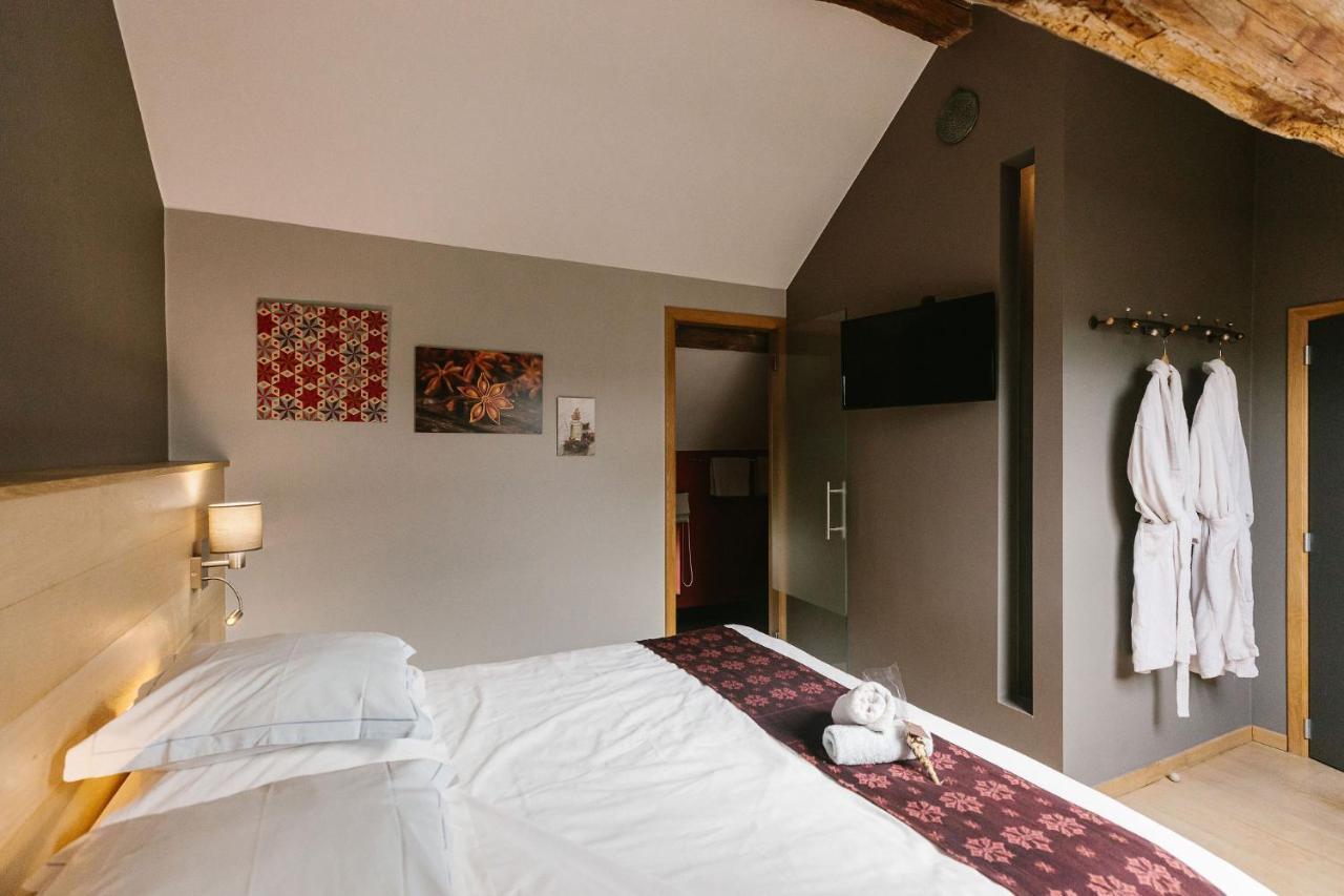 B&B L'Echappee Belle Welness Spa Et Table D'Hotes Falaën Exteriör bild